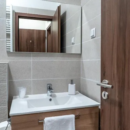Rozsa Etterem & Panzio לינה וארוחת בוקר 3*