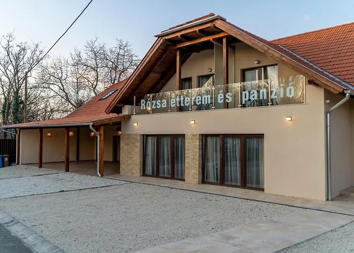 B&B Rozsa Etterem & Panzio 3*